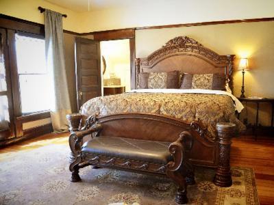 Bed & Breakfast Iron Horse Inn