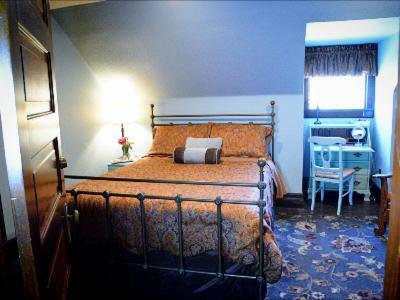 Bed & Breakfast Iron Horse Inn