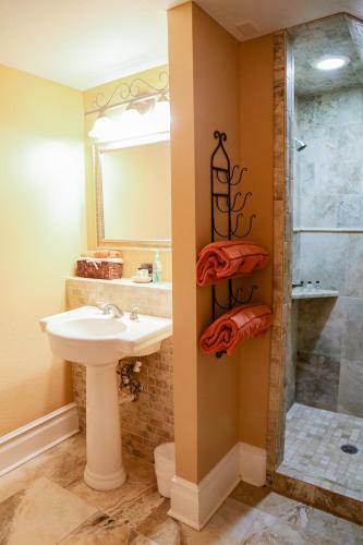 Bed & Breakfast Iron Horse Inn