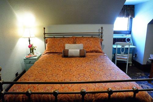 Bed & Breakfast Iron Horse Inn