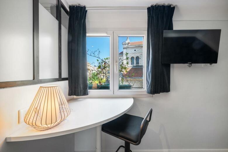 Arome Hotel