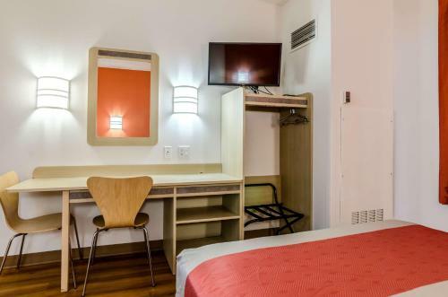 Motel 6 Kearney
