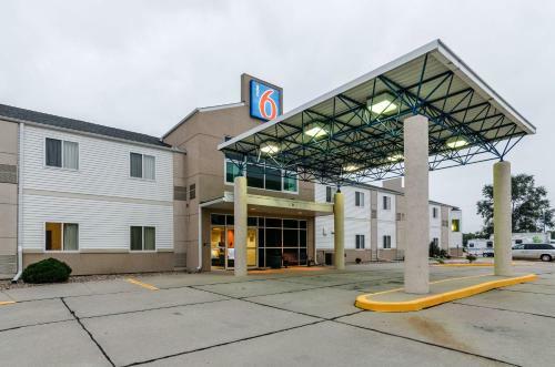 Motel 6 Kearney