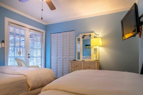 Bed & Breakfast Seascape Tropical Inn