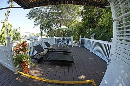 Bed & Breakfast Seascape Tropical Inn