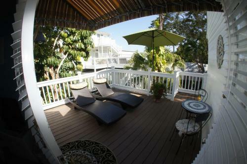 Bed & Breakfast Seascape Tropical Inn