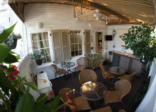 Bed & Breakfast Seascape Tropical Inn