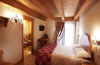 Hotel Garn� Astoria