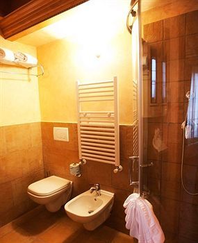 Hotel Garn� Astoria
