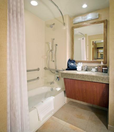 Embassy Suites East Peoria Hotel And Riverfront Conference Center