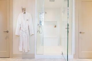 Stonehurst Place Bed & Breakfast