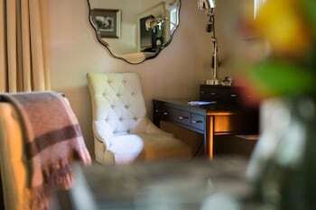 Stonehurst Place Bed & Breakfast