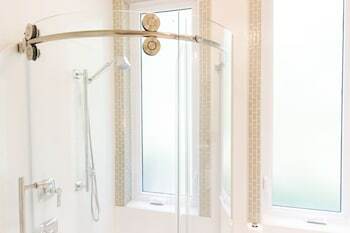 Stonehurst Place Bed & Breakfast
