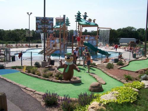 Yogi Bear's Jellystone Park Camp-resort Wisconsin Dells