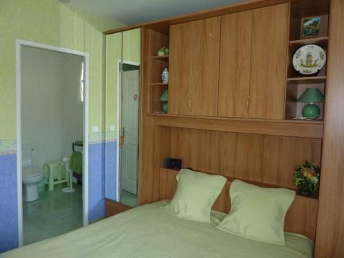 Bed & Breakfast Chambres D'h�tes De L'auraine