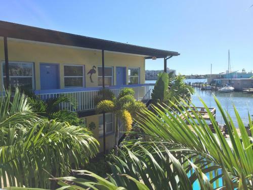 Motel Surf N' Sand