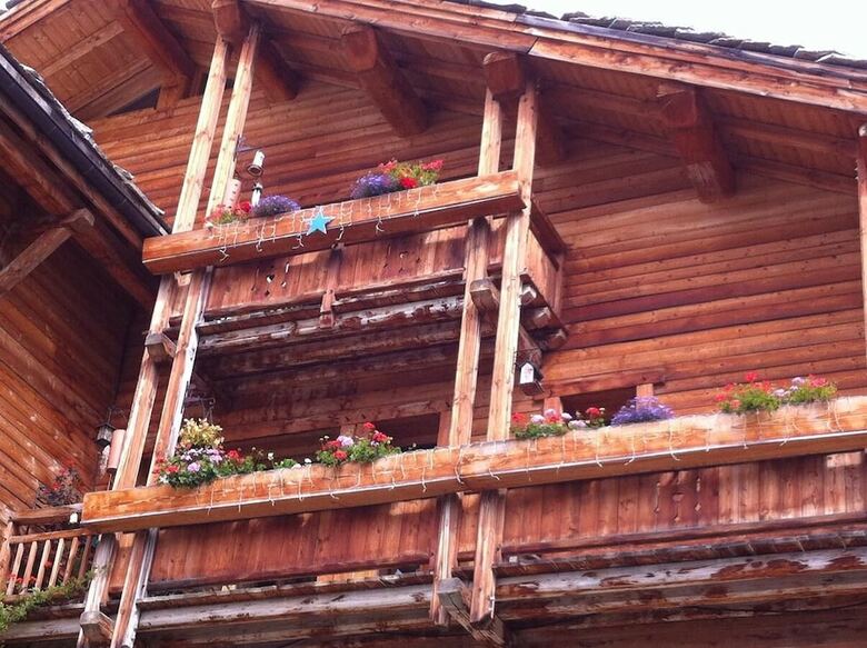 Bed & Breakfast Chalet Le Pot De Miel