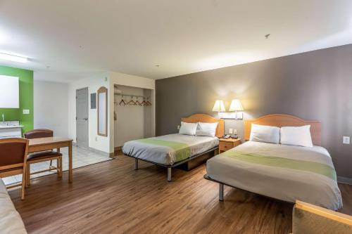 Hotel Studio 6 Sulphur