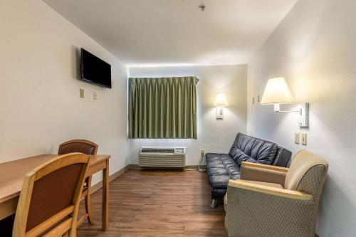 Hotel Studio 6 Sulphur
