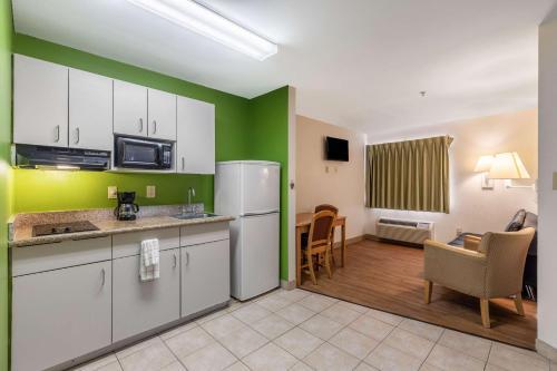 Hotel Studio 6 Sulphur