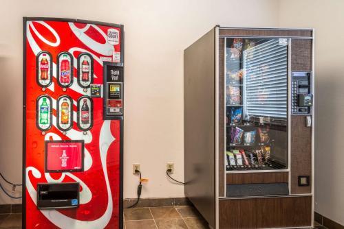 Hotel Studio 6 Sulphur