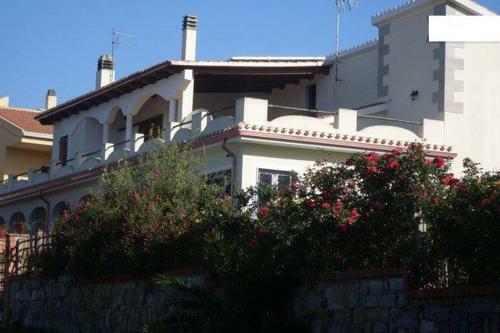 Apartamento Trilocale Margine Rosso