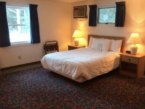 Posada Cedar Motor Inn