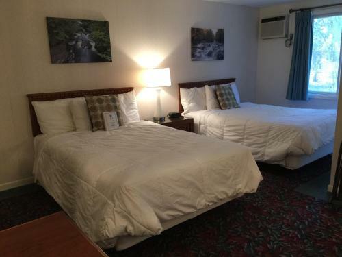 Posada Cedar Motor Inn