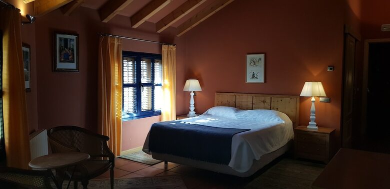 Hotel Sara De Ur