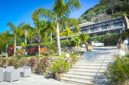 Hotel Caposperone Resort