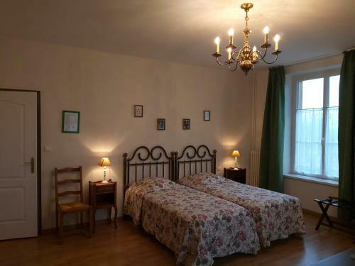 Hostal Maison D'h�tes Le Ch�teau De Puxe