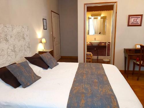 Hostal Maison D'h�tes Le Ch�teau De Puxe