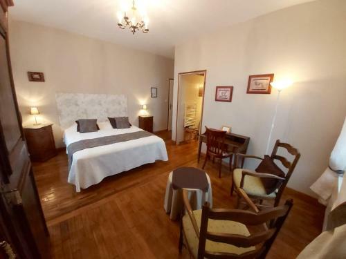 Hostal Maison D'h�tes Le Ch�teau De Puxe