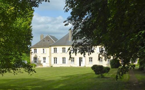 Hostal Maison D'h�tes Le Ch�teau De Puxe