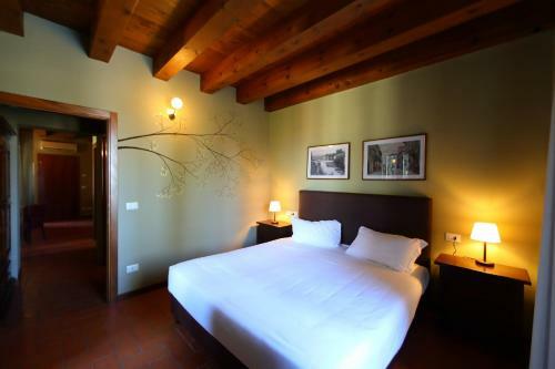 Hostal La Boheme Chambres