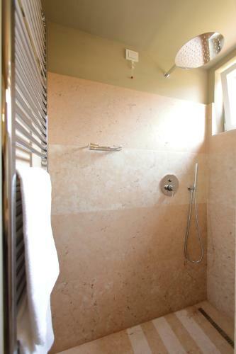 Hostal La Boheme Chambres