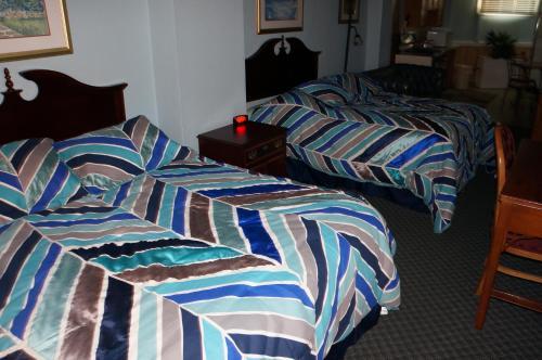Hostal 463 Beacon Street Guest House