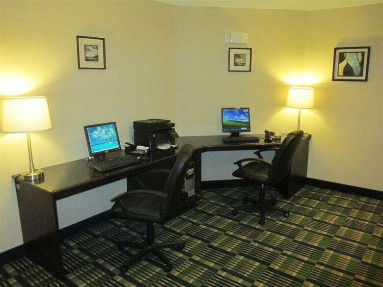 Best Western Roanoke Rapids Hotel & Suites