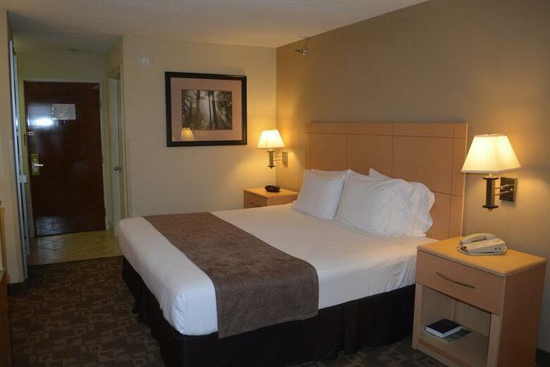 Best Western Roanoke Rapids Hotel & Suites