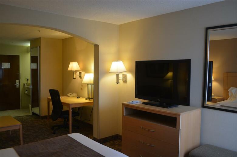 Best Western Roanoke Rapids Hotel & Suites