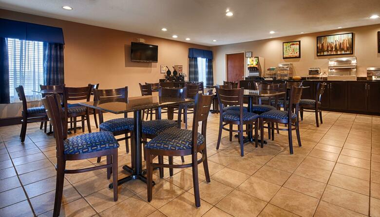 Best Western Roanoke Rapids Hotel & Suites