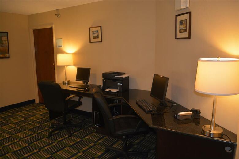 Best Western Roanoke Rapids Hotel & Suites