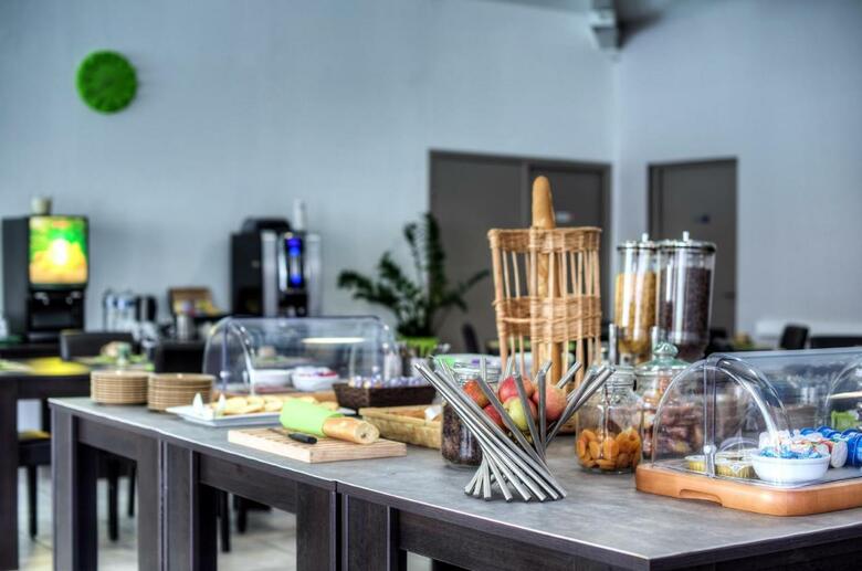 Aparthotel Z�nitude Hotel & R�sidence L'acacia Lourdes