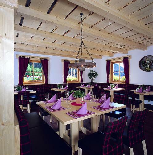 Aparthotel Apartments Restaurant Rusctlea
