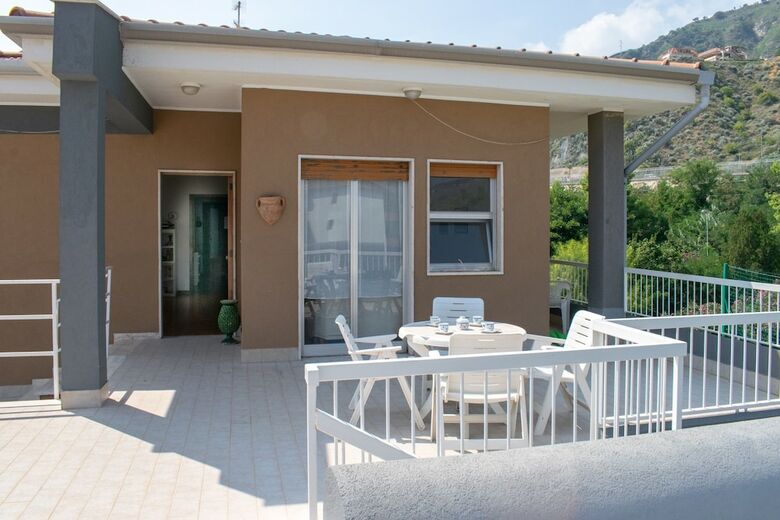 Casa Vacanza Letojanni Mare