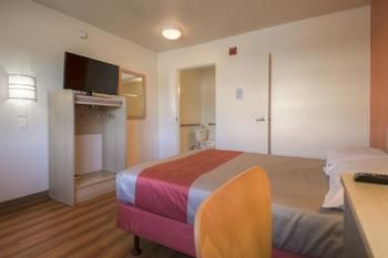 Motel 6 San Bernardino South