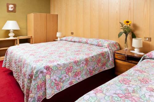 Hostal Hotel Marchi