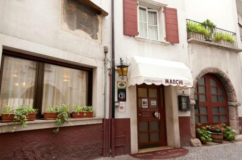 Hostal Hotel Marchi