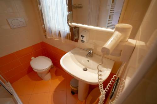 Hostal Appartamenti Sottomarina Carla
