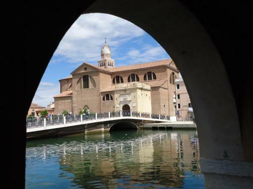 Hostal Appartamenti Sottomarina Carla